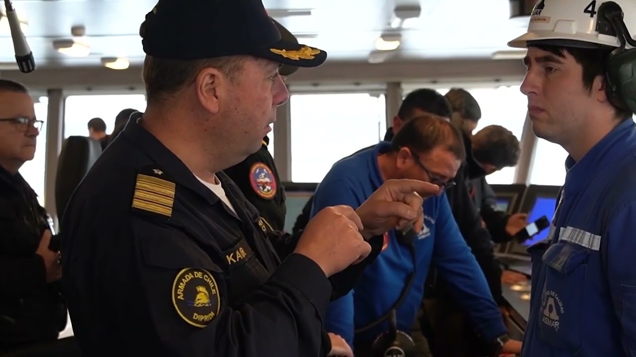 Comandante en Jefe de la Armada explica la Política Nacional de Construcción Naval